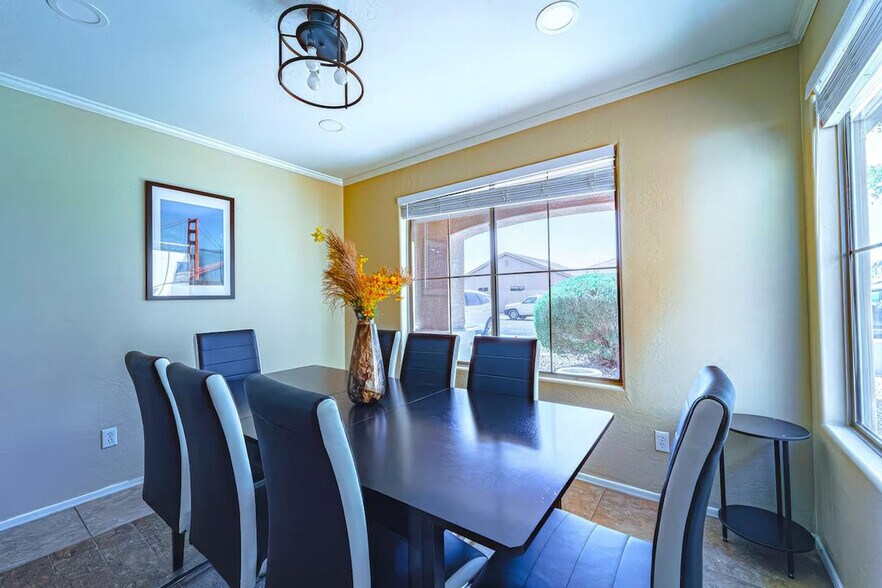 Building Photo - 1546 N Desert Willow St