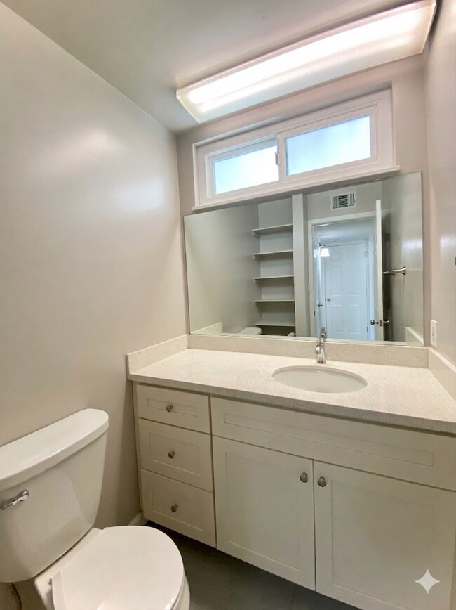 Building Photo - Gorgeous 5-bedroom home located in Fremont! – Huge Backyard!