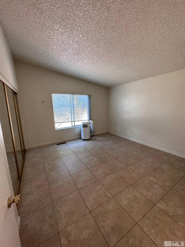 Building Photo - 1841 Burnside Dr
