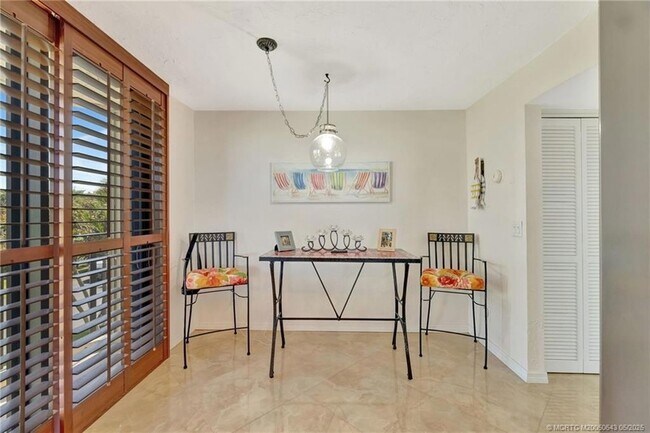 Building Photo - 10000 S Ocean Dr