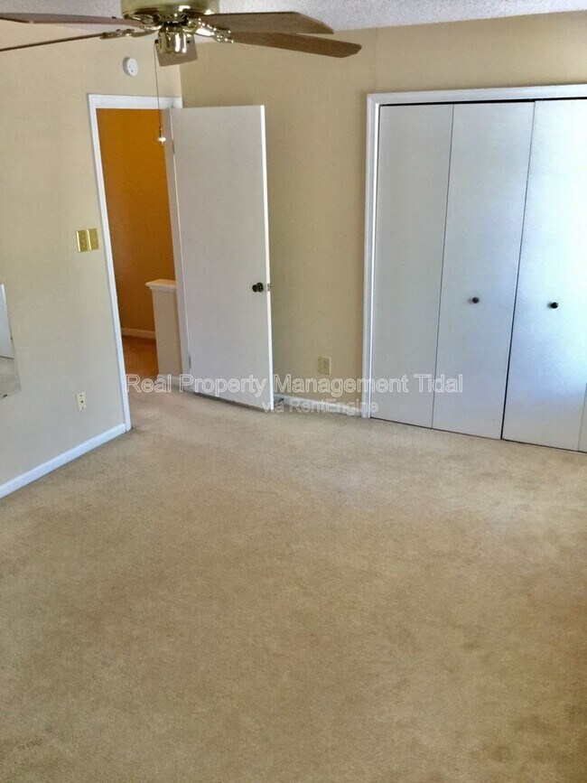 Building Photo - 1664 Jameson Dr