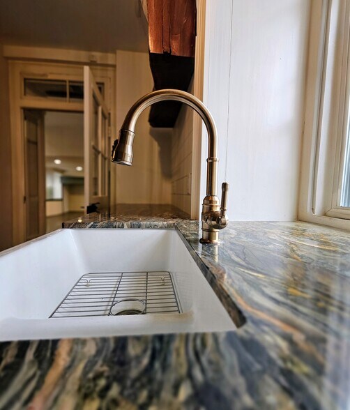 Building Photo - 105 S Windy Mansion Rd