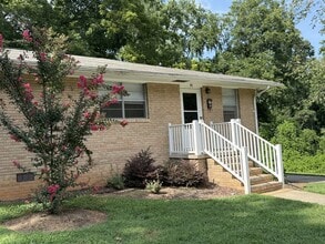 Building Photo - 91 Creswell Dr NE