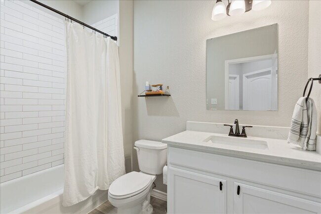 Building Photo - 2120 Blackhawk Lp