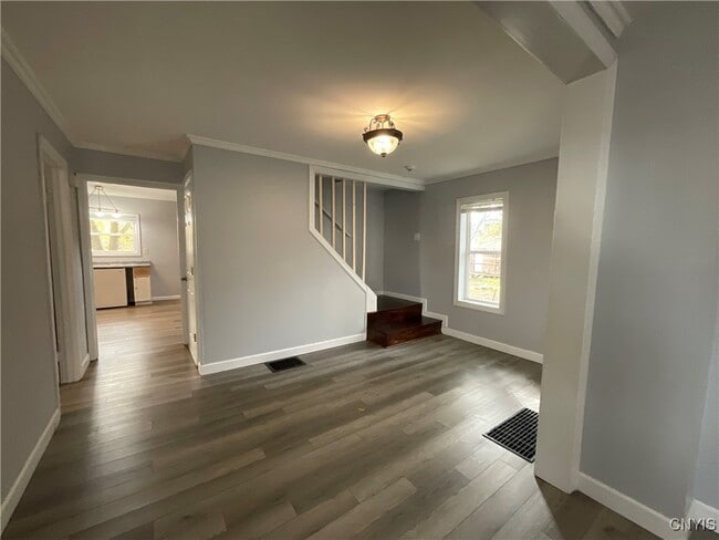 Building Photo - 110 Division St E