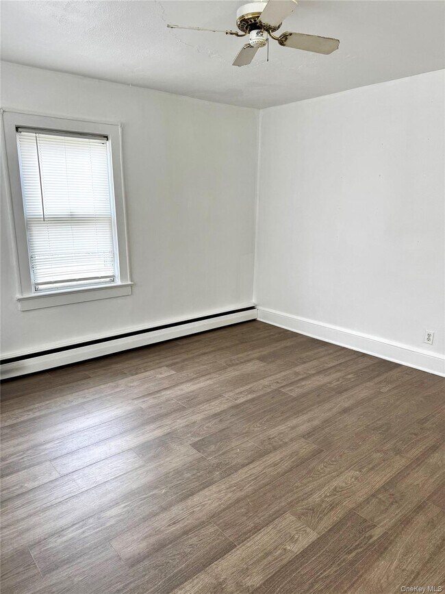 Building Photo - 1573 9th St