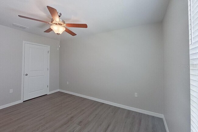 Building Photo - 8650 SW 44th Ct