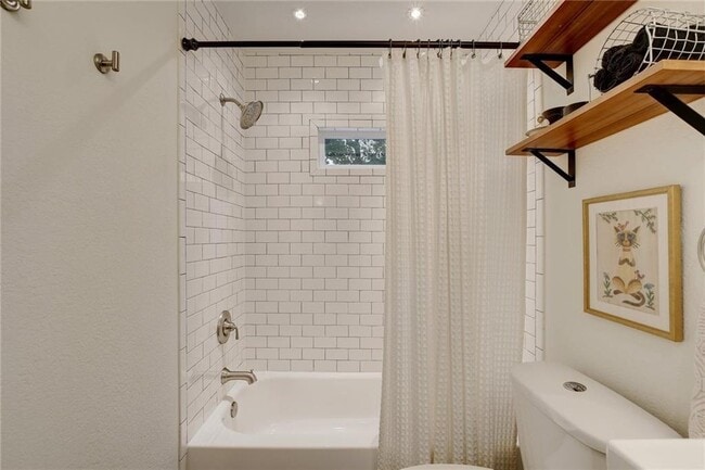 Building Photo - 9019 Wagtail Dr