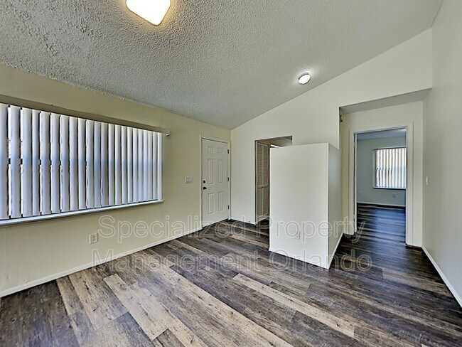 Building Photo - 3235 Vishaal Dr