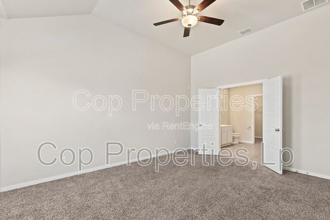 Building Photo - 5103 Topaz Bnd