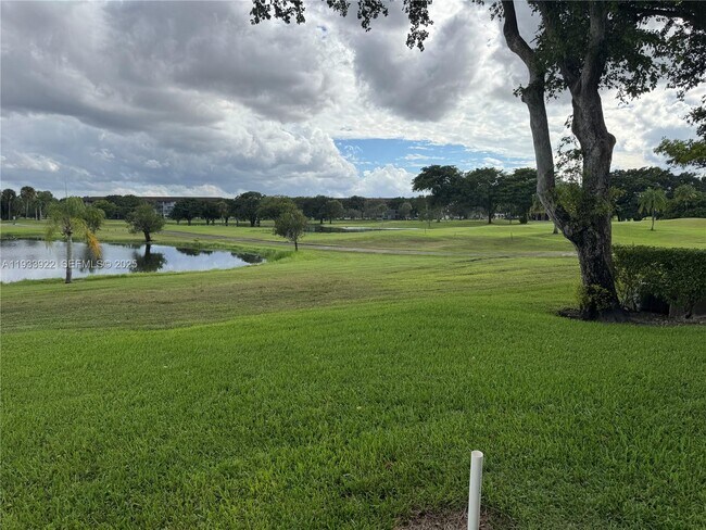 Building Photo - 13250 SW 4th Ct