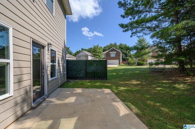 Building Photo - 501 Polo Way