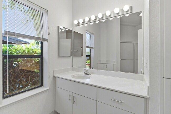 Building Photo - 101 Shorebird Cir
