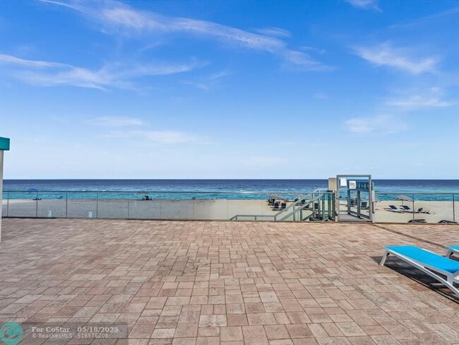 Building Photo - 3725 S Ocean Dr