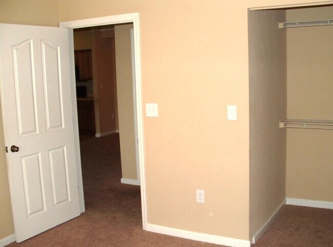 Building Photo - 9833 Baywinds Blvd