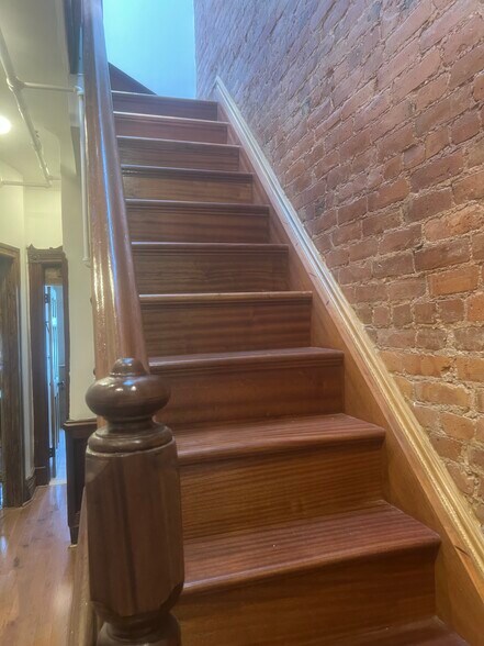 Building Photo - 367 W 123rd St