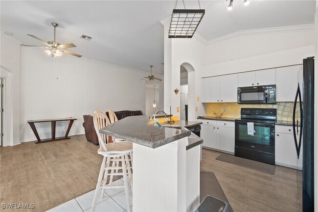 Building Photo - 22977 Lone Oak Dr