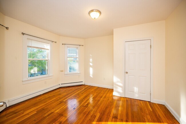 Building Photo - 42 Mildred Ave