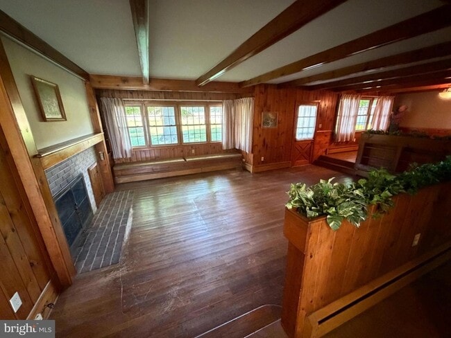 Building Photo - 2381 Beaver Valley Pike