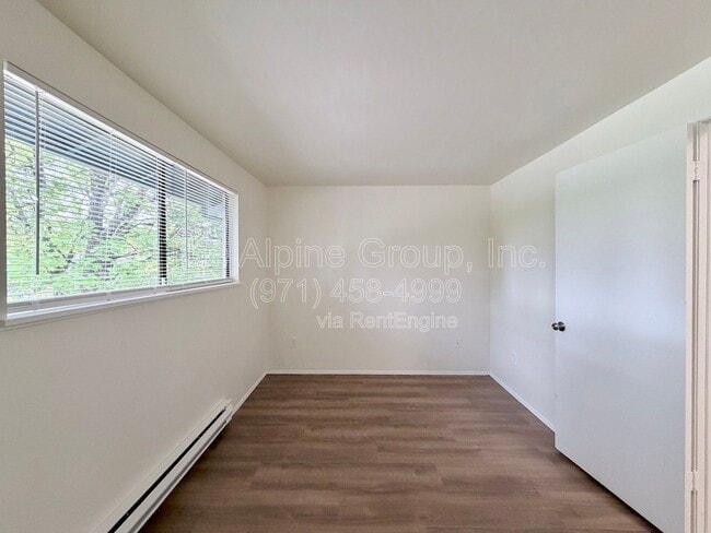 Building Photo - 3800 NW Chemult Pl