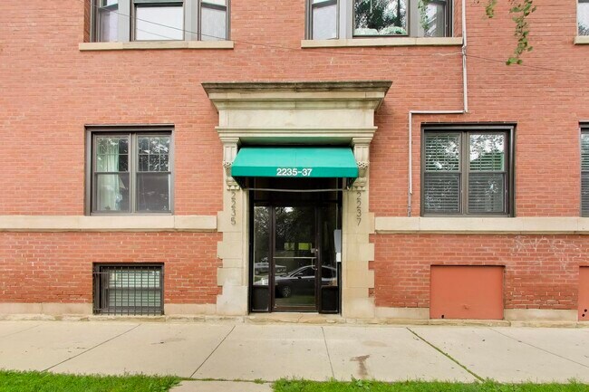 Building Photo - 2235 N Kedzie Blvd