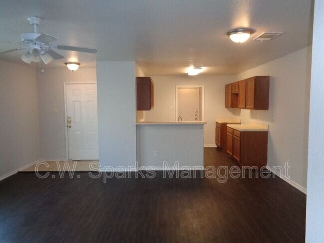 Building Photo - 13651 Biggs St