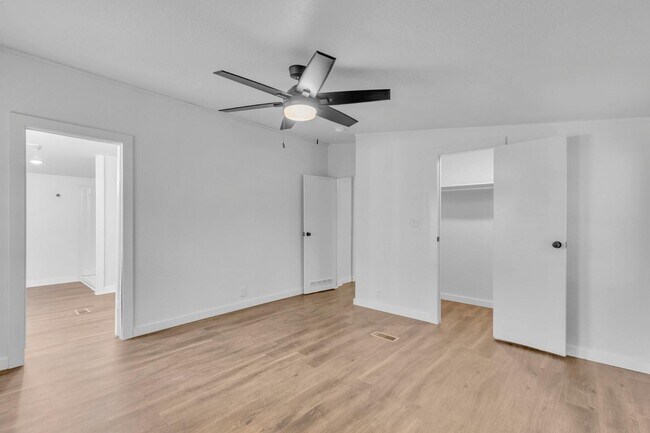 Building Photo - 451 N Hill Rd