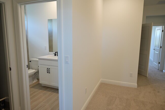 Building Photo - 3599 NW Solange Ct