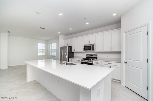 Building Photo - 15194 Bluffton Ln