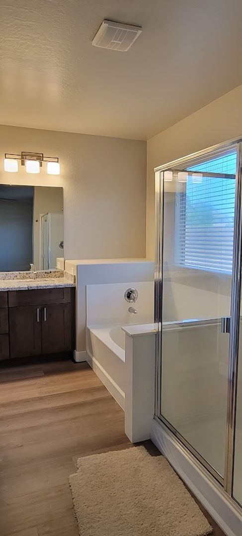 Building Photo - Unbelievable 3 bedroom 2 bath home in Pecan Creek