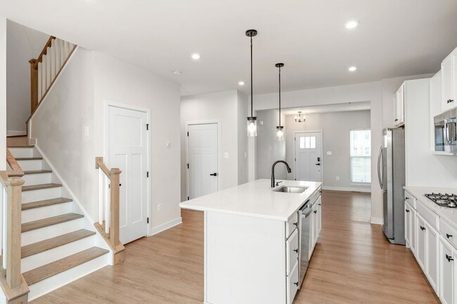 Building Photo - Family-Friendly Townhome for Rent in Baker Farm, Middletown, DE! Rent $2,995.00/month