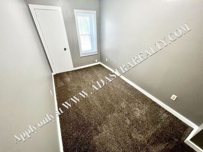 Building Photo - Cute and Affordable Olathe Apartment-Comin...