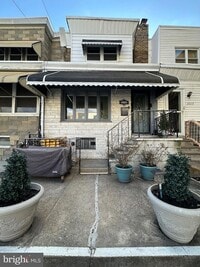 Building Photo - 3017 S 15th St