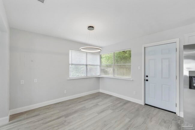 Building Photo - 1029 Kearny Dr