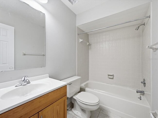 Building Photo - 15338 E Pond Woods Dr