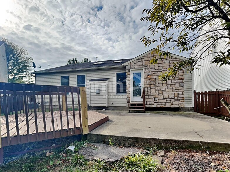 Building Photo - 1199 Onaway Ct