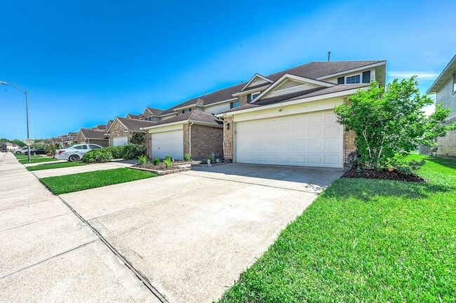 Building Photo - 4502 Park Trail Ln