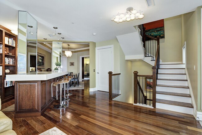 Building Photo - 3 Henley Pl
