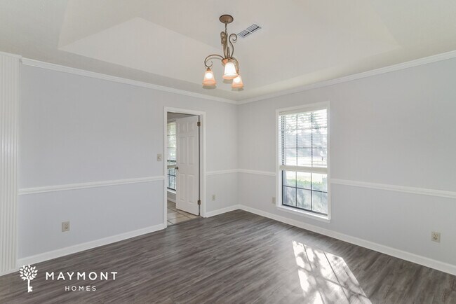 Building Photo - Montgomery Gem