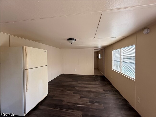 Building Photo - 7962 Breeze Dr