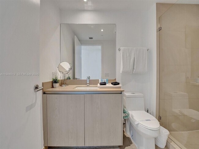 Building Photo - 4111 S Ocean Dr