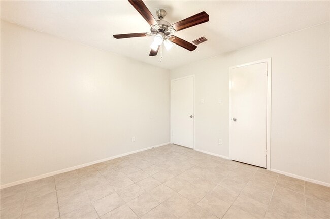 Building Photo - 10123 Kent Towne Ln