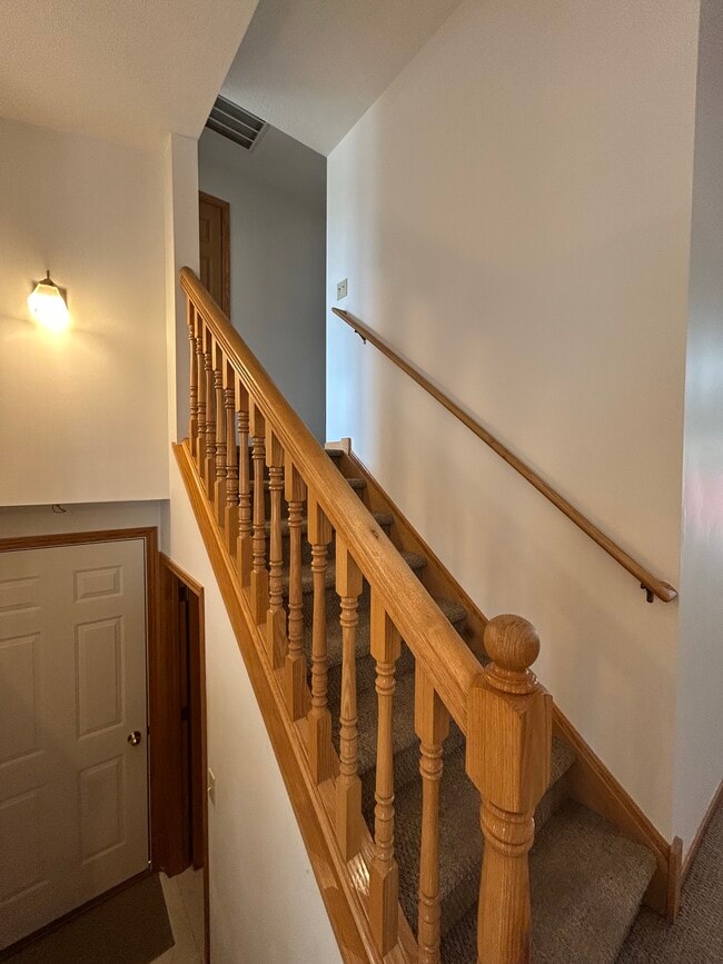 Building Photo - 651 Sturbridge Dr