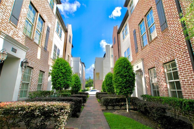 Building Photo - 2045 Fannin St