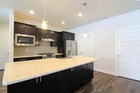 Building Photo - 4 Bed/2 Bath Home in Richland
