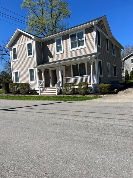 Primary Photo - 54 W Sharon Rd