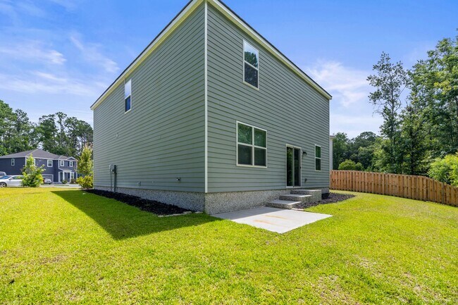 Building Photo - 4 Bedrooms Plus an Office on Cul De Sac