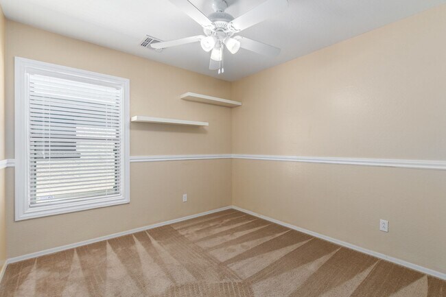 Building Photo - 3-Bedroom Home in The Villages at Queen Cr...