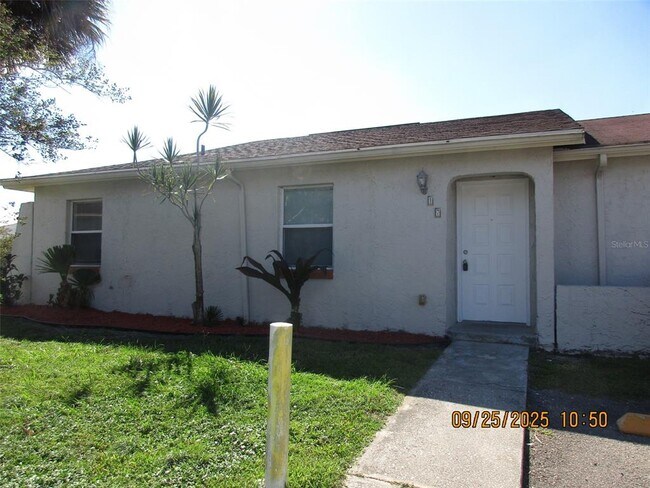 Primary Photo - 17 Lago Mesa Way