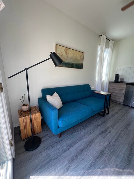 Primary Photo - 12127 W Lone Tree Trl